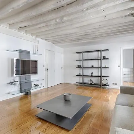 Apartment Marais Historical Center Charming 1br *