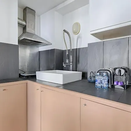 Marais Historical Center Charming 1br *