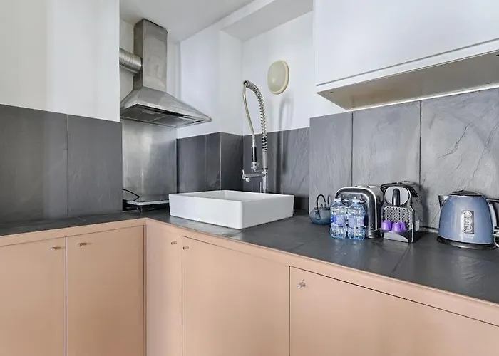 Marais Historical Center Charming 1br *